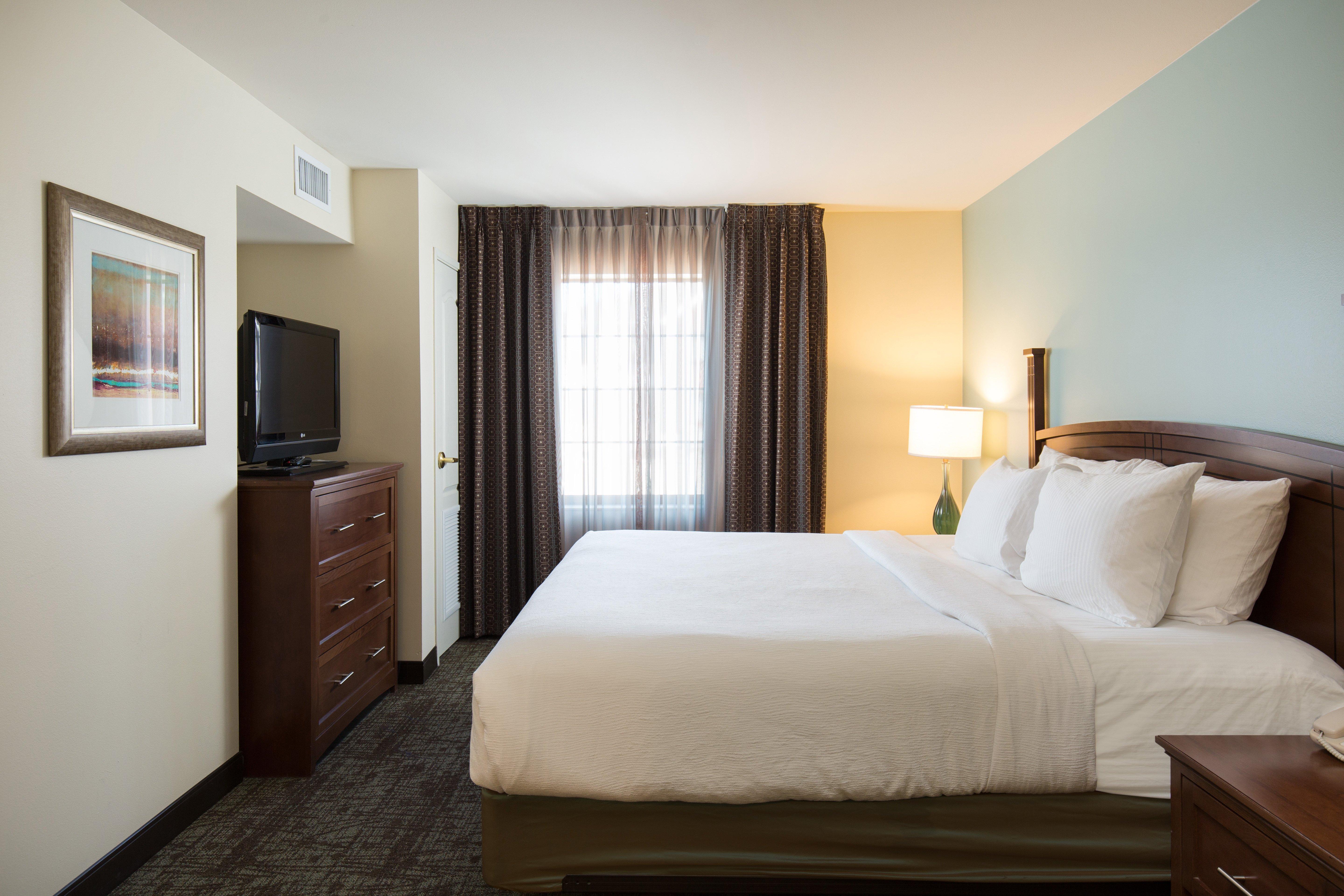 Staybridge Airport Natomas, An Ihg Hotel