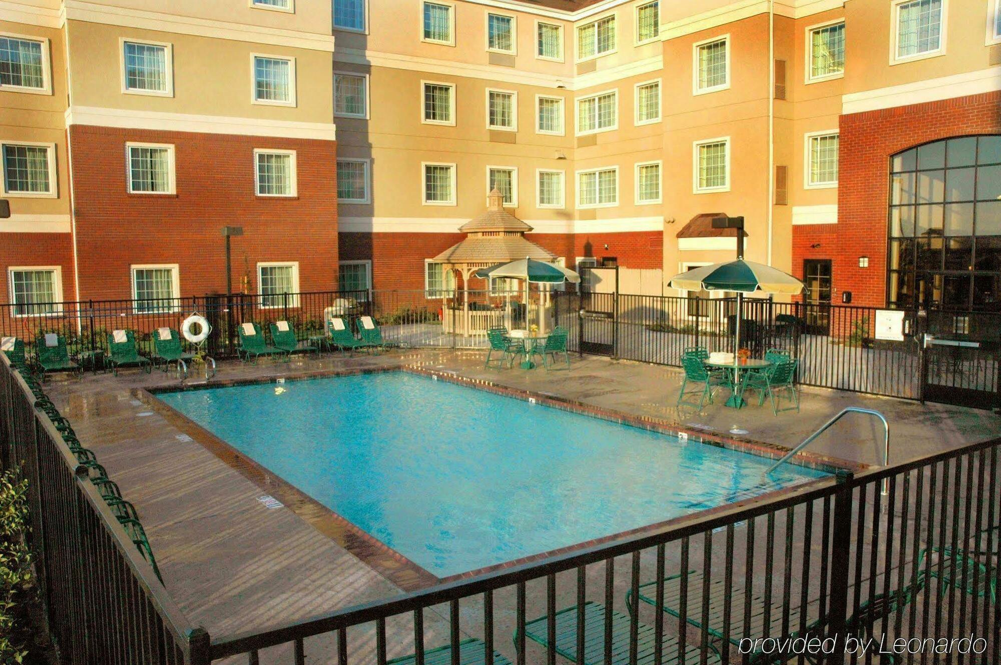 Staybridge Airport Natomas, An Ihg Hotel 3*